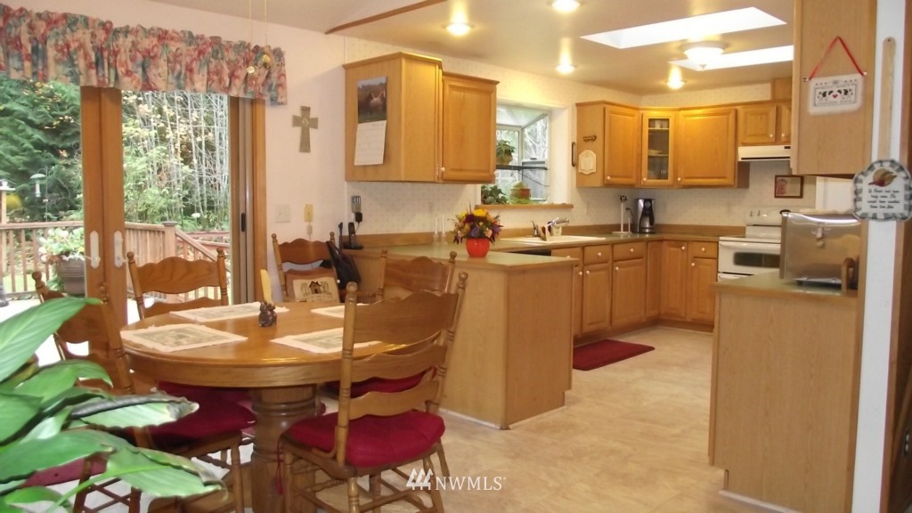 504 Westridge Road Port Angeles, WA 98363 - Photo 8 of 15 Gallery Image 8
