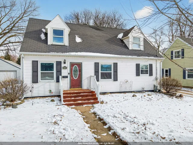 $240,000 | 2108 North Richmond Street, Appleton, WI 54911