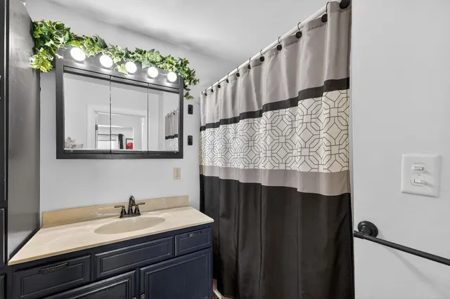 $240,000 | 2108 North Richmond Street, Appleton, WI 54911