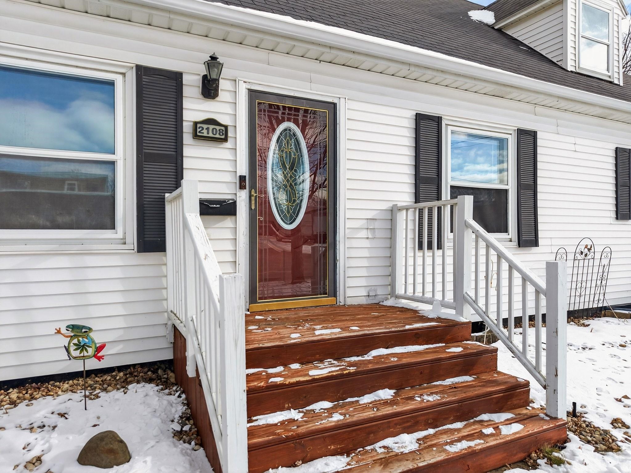 2108 North Richmond Street Appleton, WI 54911 - Photo 2 of 44