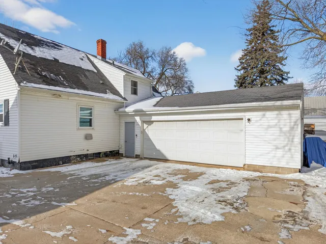 $240,000 | 2108 North Richmond Street, Appleton, WI 54911