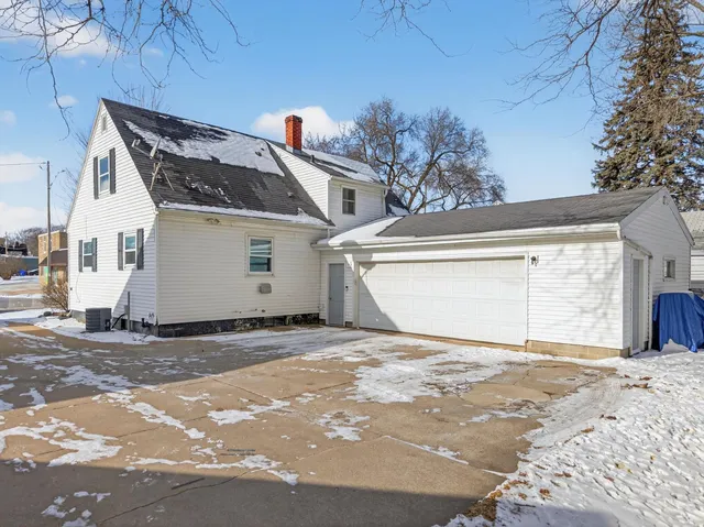 $240,000 | 2108 North Richmond Street, Appleton, WI 54911
