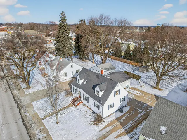 $240,000 | 2108 North Richmond Street, Appleton, WI 54911