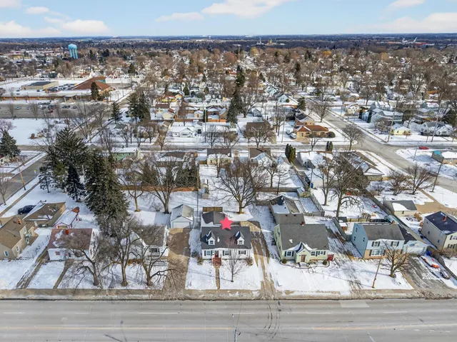 $240,000 | 2108 North Richmond Street, Appleton, WI 54911