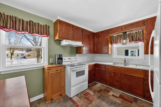 $240,000 | 2108 North Richmond Street, Appleton, WI 54911