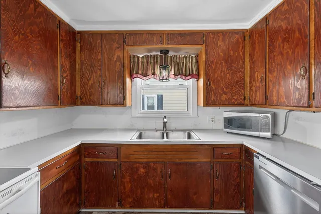 $240,000 | 2108 North Richmond Street, Appleton, WI 54911