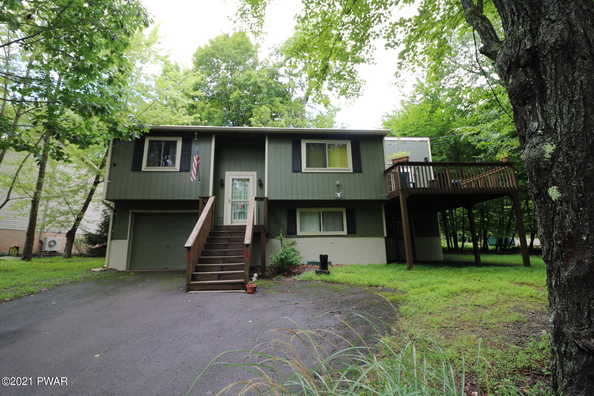 197 Boulder Road Lake Ariel, PA 18436 - Photo 3 of 54