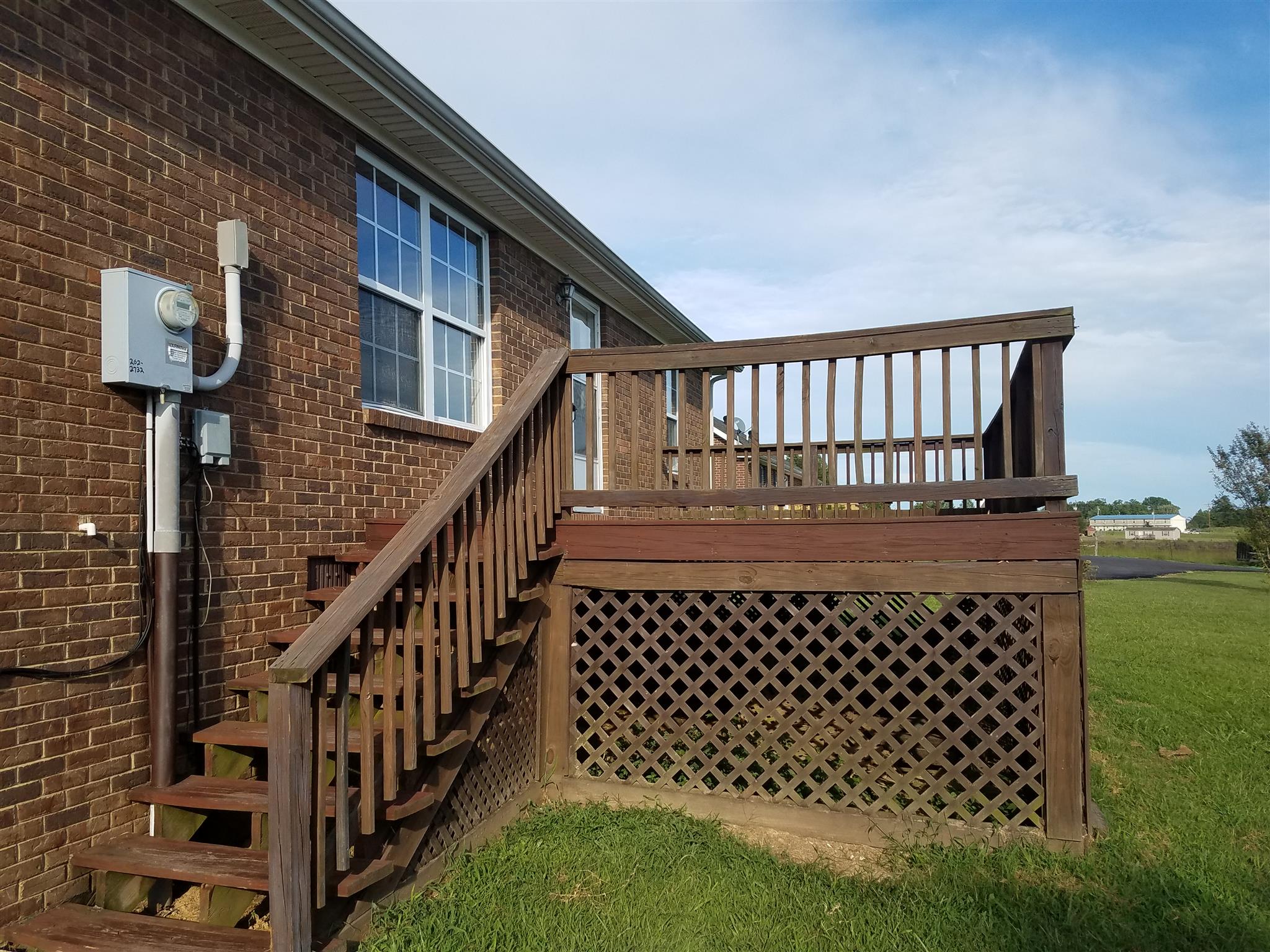 207 Trent Road Lafayette, TN 37083 - Photo 3 of 18 family friendly deck for entertaining