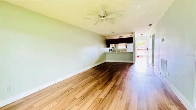 $1,295 | 39132 County Road 54, Unit 2234, Zephyrhills, FL 33542