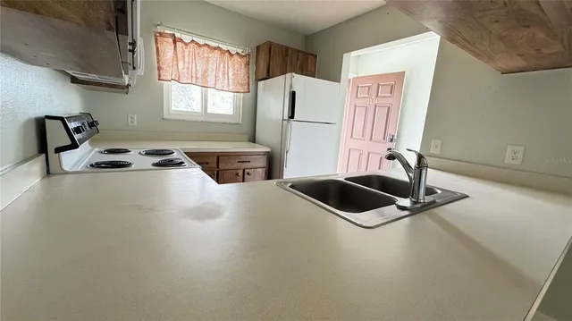 $1,295 | 39132 County Road 54, Unit 2234, Zephyrhills, FL 33542