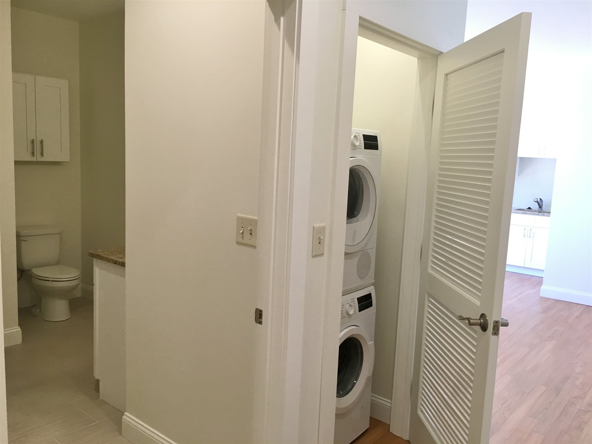 875 Elm Street, Unit 207 Manchester, NH 03101 - Photo 23 of 40