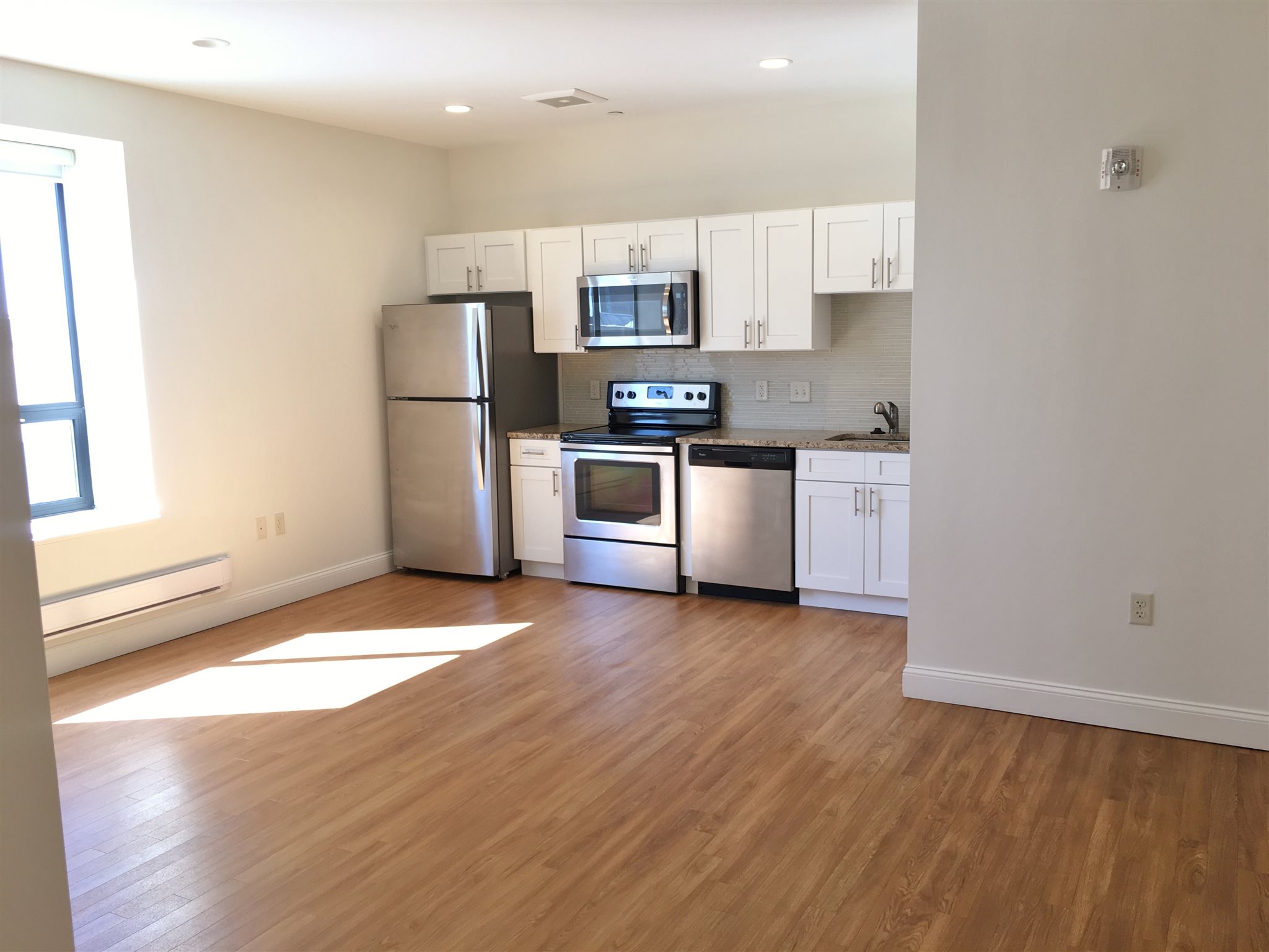 875 Elm Street, Unit 207 Manchester, NH 03101 - Photo 6 of 40