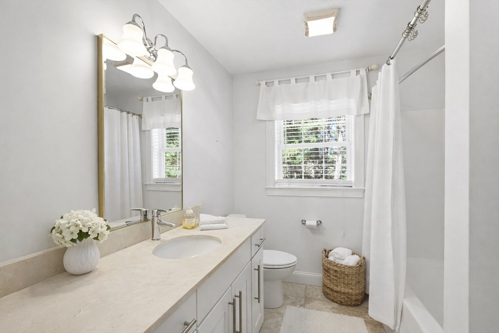 8 Winterberry Lane Wareham, MA 02571 - Photo 17 of 29
