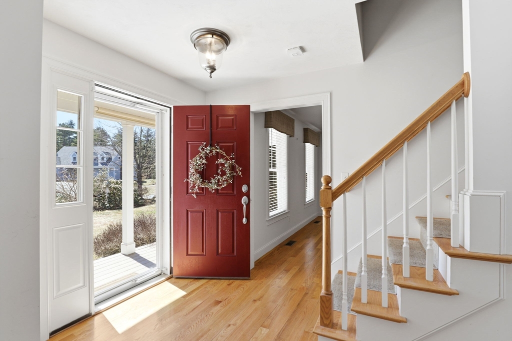 8 Winterberry Lane Wareham, MA 02571 - Photo 2 of 29