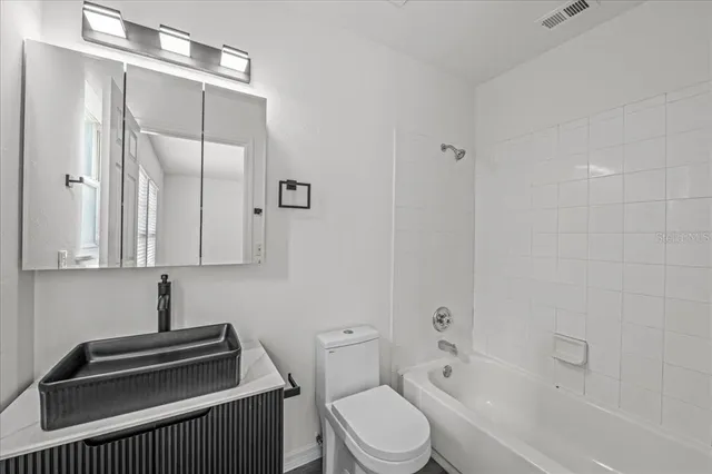 $389,900 | 415 Northwest 10th Street, Gainesville, FL 32601