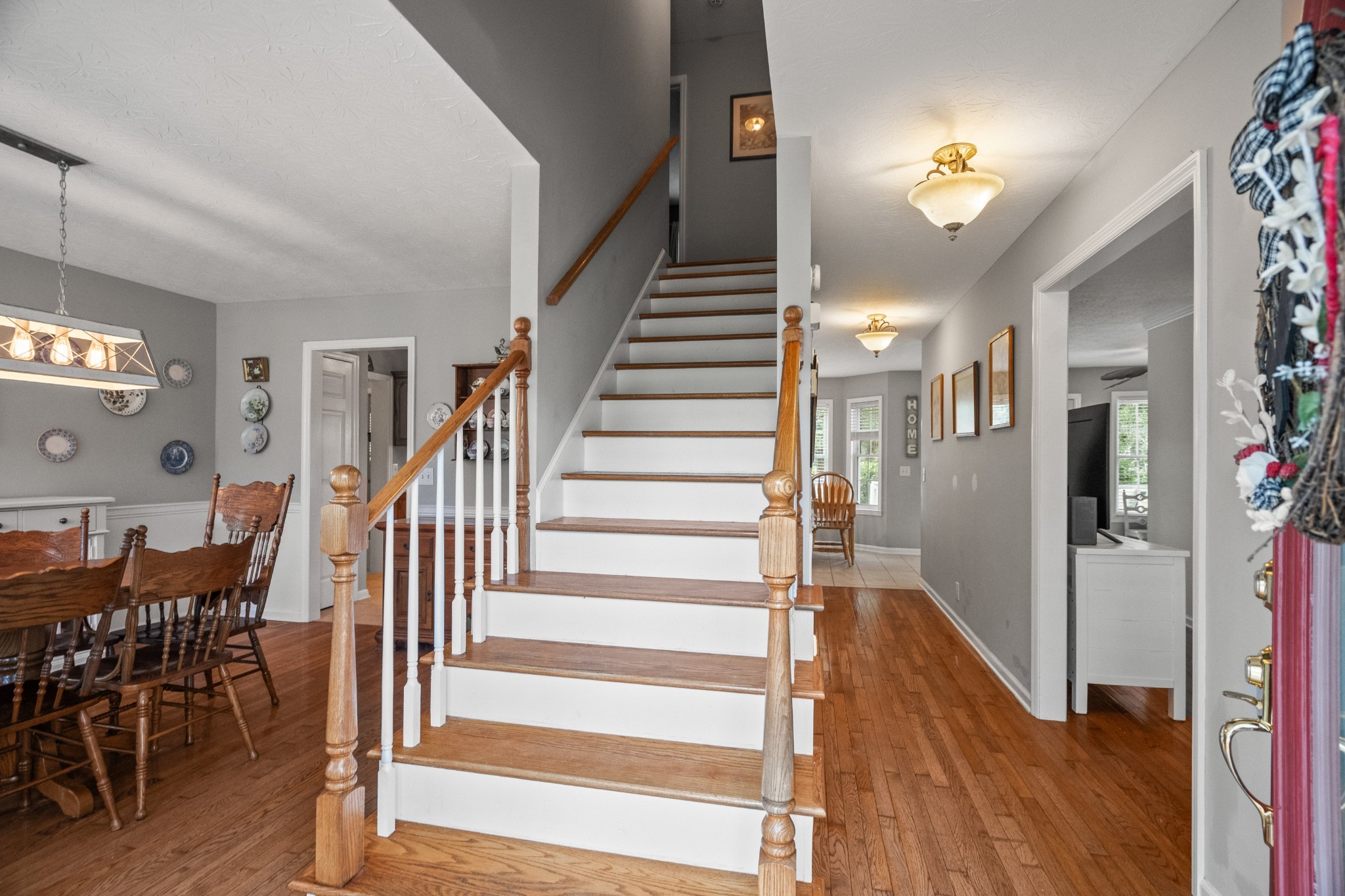 116 Old Parkers Chapel Road Portland, TN 37148 - Photo 20 of 64 a view of a hallway with furniture and wooden floor