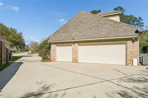$1,150,000 | 108 Woodstone Drive, Mandeville, LA 70471