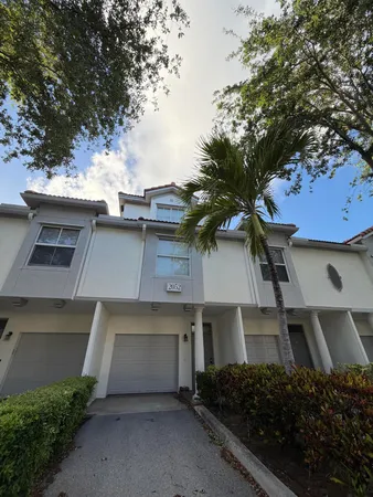 $3,300 | 2052 Alta Meadows Lane, Unit 2205, Delray Beach, FL 33444