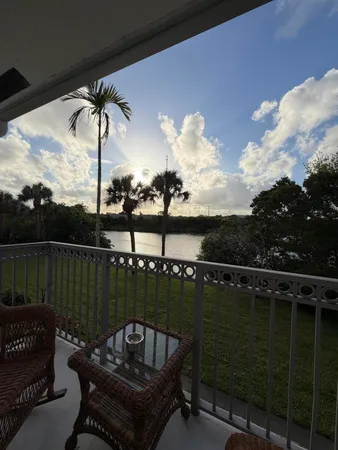 $3,300 | 2052 Alta Meadows Lane, Unit 2205, Delray Beach, FL 33444