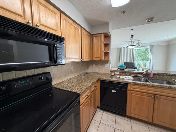 $3,300 | 2052 Alta Meadows Lane, Unit 2205, Delray Beach, FL 33444