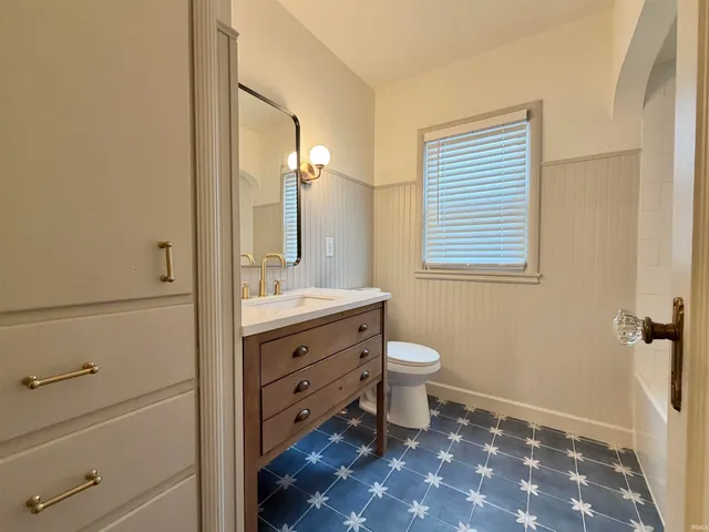 $247,000 | 2108 Bellemeade Avenue, Evansville, IN 47714