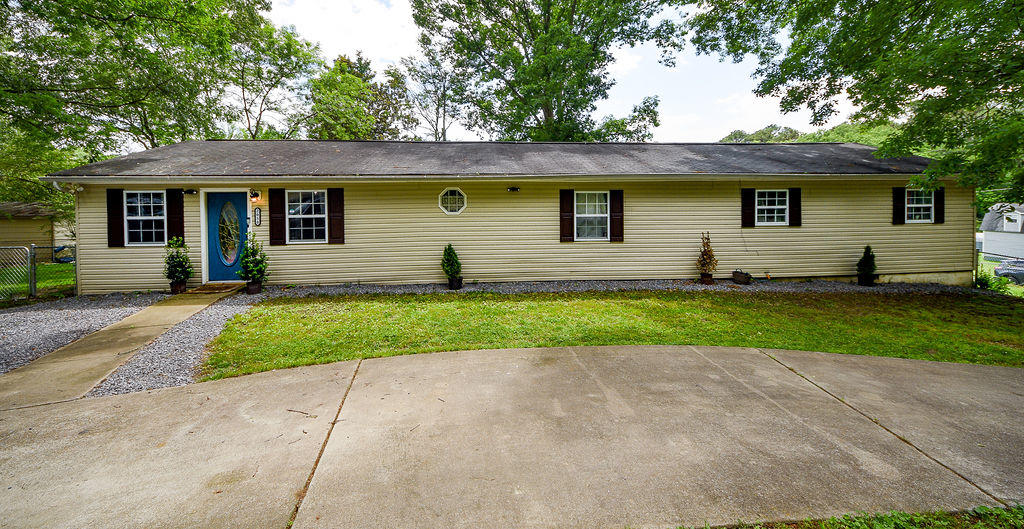 2050 Young Road Southeast Cleveland, TN 37323 - Photo 3 of 39 DSC_2442