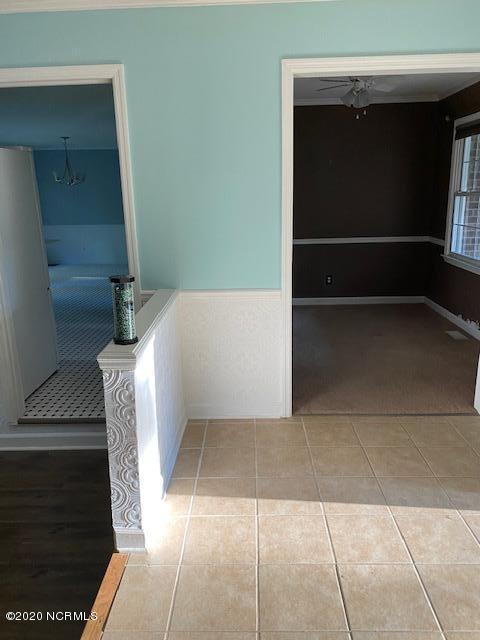 4206 Rawley Road New Bern, NC 28560 - Photo 10 of 16 Foyer