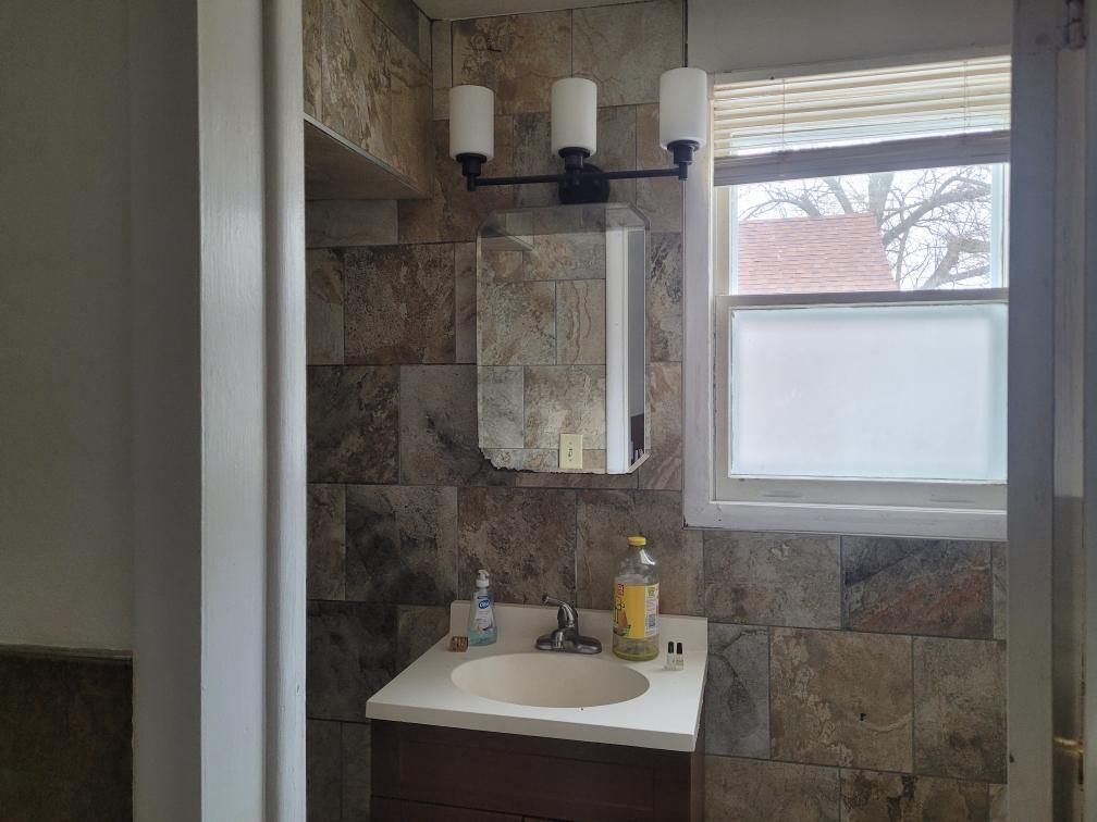 6027 37th Avenue Kenosha, WI 53142 - Photo 8 of 33 Resized_20260202_130446