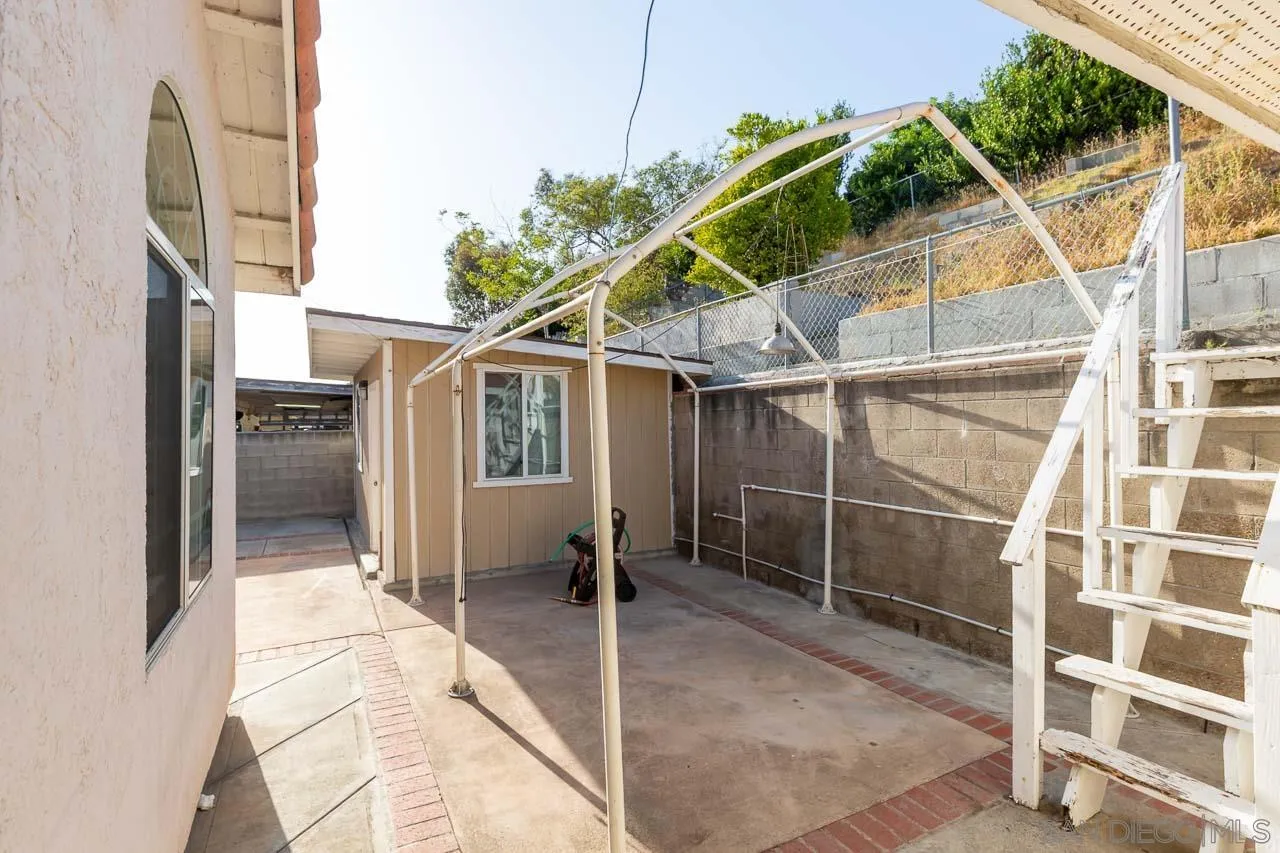 6592 Plaza Ridge Road San Diego, CA 92114 - Photo 20 of 23