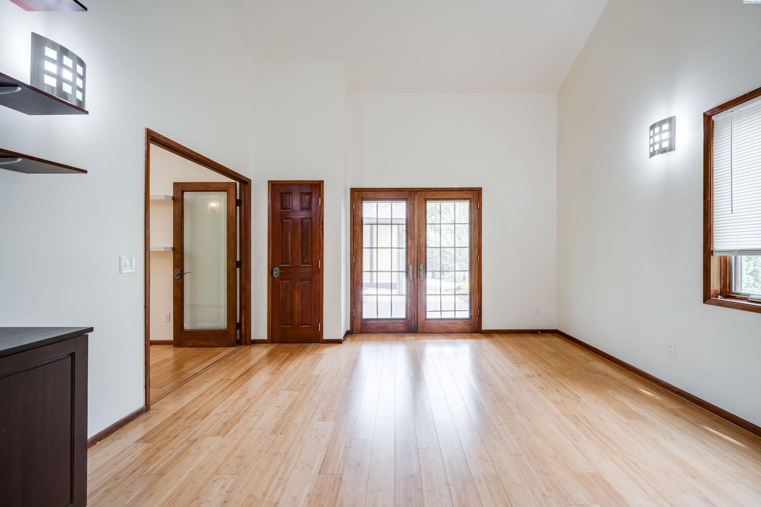 1007 Southeast Glen Echo Road Pullman, WA 99163 - Photo 19 of 38 Gallery Image 19