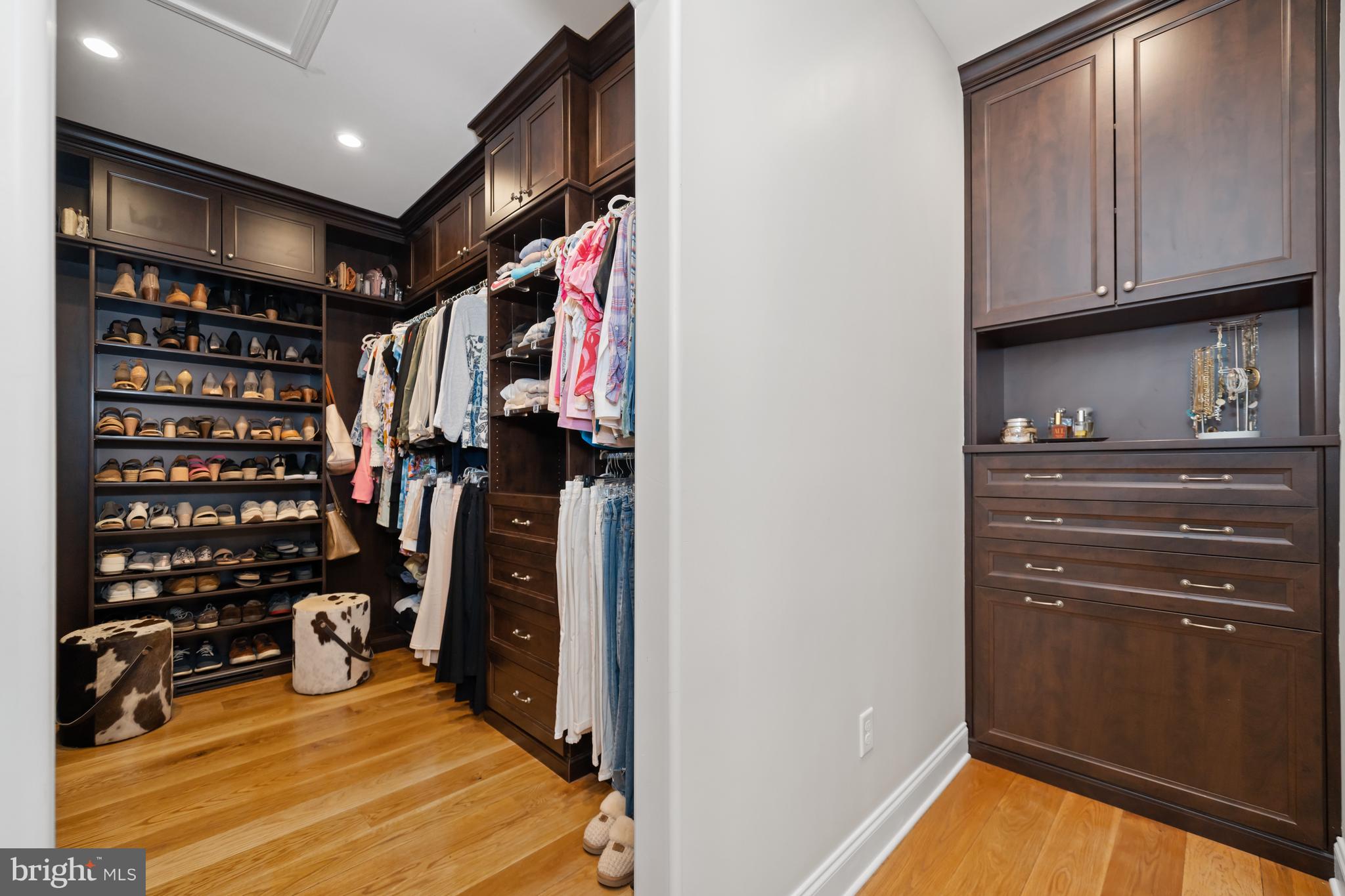 4905 Threadneedle Road Wilmington, DE 19807 - Photo 31 of 60 Main Level Primary Closet