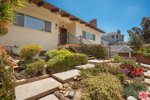 $2,995,000 | 1418 Warner Avenue, Los Angeles, CA 90024