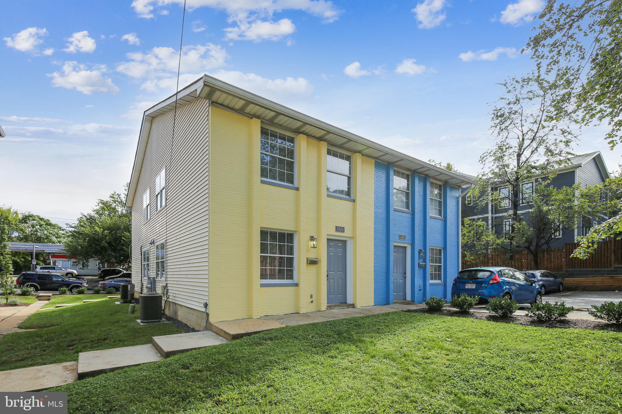 1818 North Barton Street Arlington, VA 22201 - Photo 23 of 27 1818 is the blue side