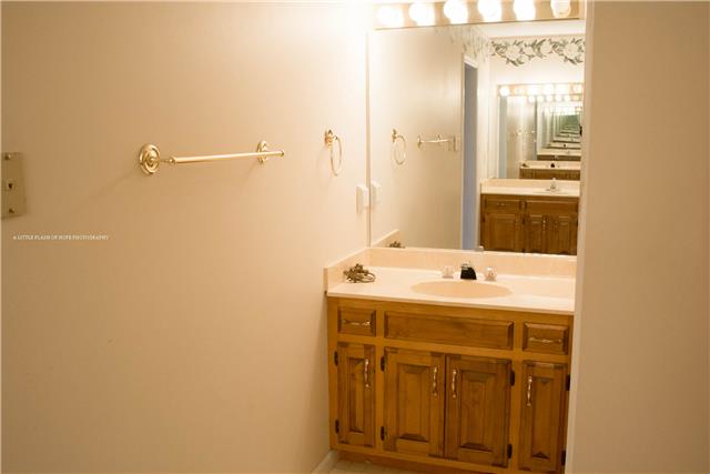 702 Knox Road Clarksville, TN 37043 - Photo 14 of 18 Gallery Image 14