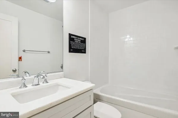 $2,600 | 1340 Nicholson Street Northwest, Unit 2, Washington, DC 20011