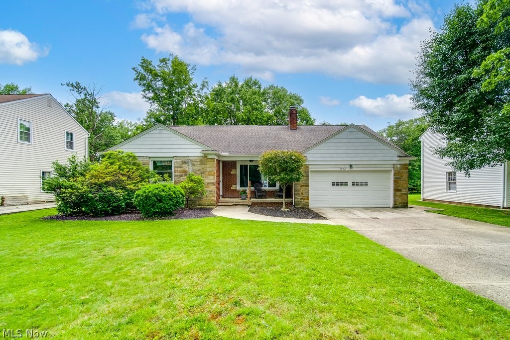 1412 Ford Rd Lyndhurst OH 44124