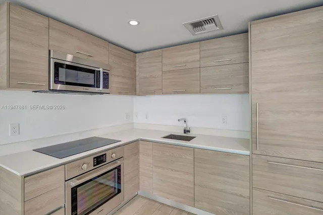 $3,500 | 1300 South Miami Avenue, Unit 4207, Miami, FL 33130