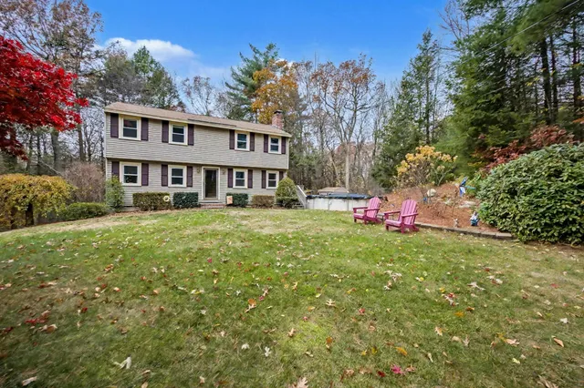 $629,000 | 35 Kelly Brook Lane, Hampstead, NH 03826