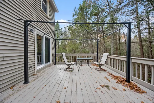 $629,000 | 35 Kelly Brook Lane, Hampstead, NH 03826