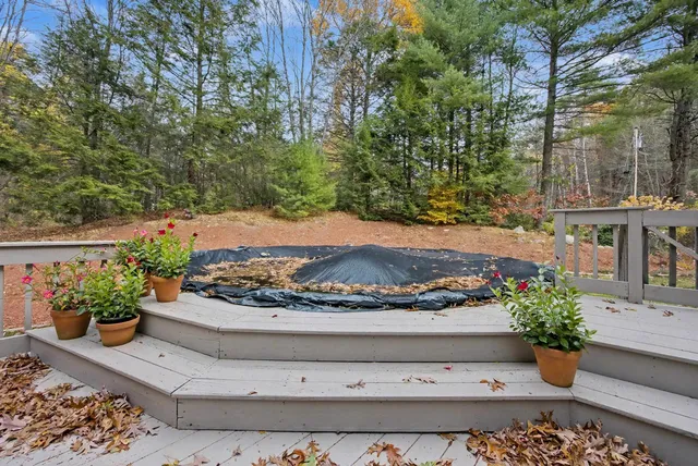 $629,000 | 35 Kelly Brook Lane, Hampstead, NH 03826