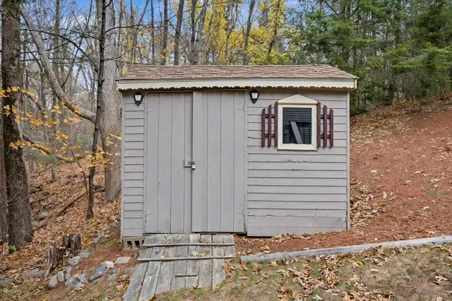 $629,000 | 35 Kelly Brook Lane, Hampstead, NH 03826