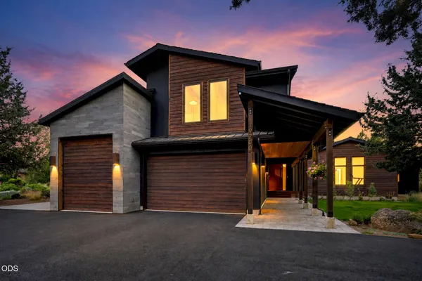 $2,850,000 | 19700 Sunshine Way, Bend, OR 97702