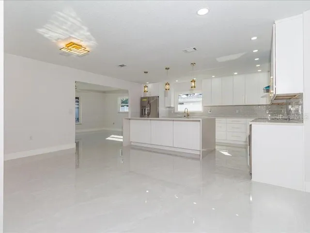 $799,000 | 4704 West Price Avenue, Tampa, FL 33611