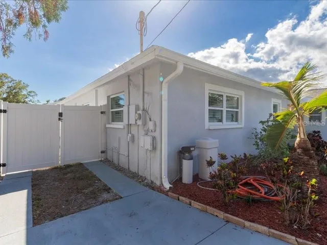 $799,000 | 4704 West Price Avenue, Tampa, FL 33611