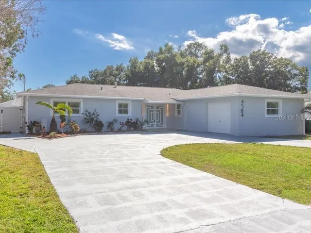 $799,000 | 4704 West Price Avenue, Tampa, FL 33611