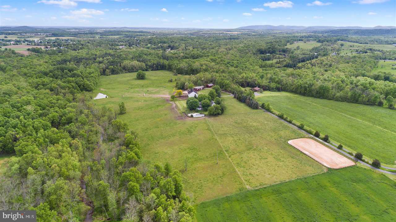 305 Crooked Creek Road Gettysburg, PA 17325 - Photo 36 of 36 a view of a city