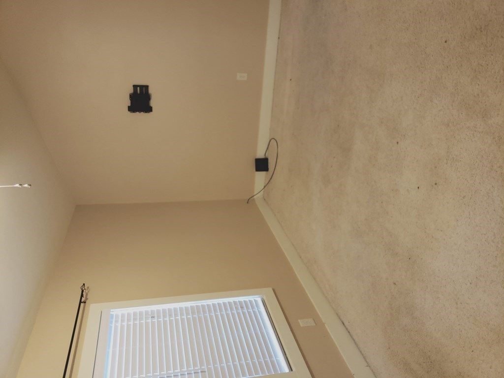 2318 Sailing Way Kerrville, TX 78028 - Photo 2 of 7