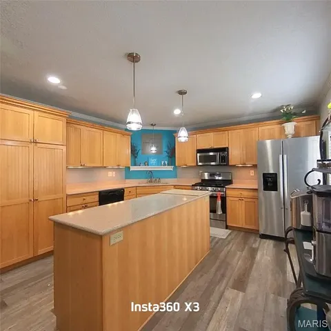 $499,900 | 7584 Private Road 2453, West Plains, MO 65775