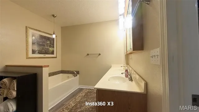 $499,900 | 7584 Private Road 2453, West Plains, MO 65775