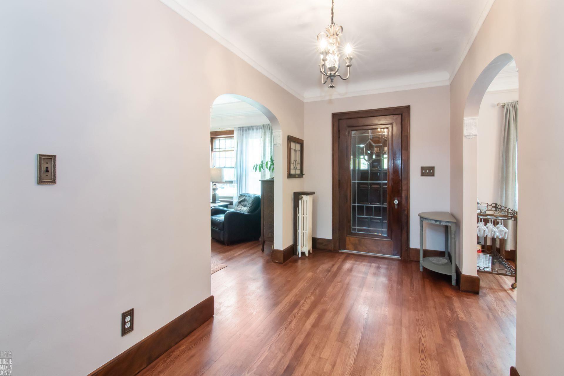 1423 Devonshire Road Grosse Pointe, MI 48230 - Photo 8 of 35 50116001-7.JPG